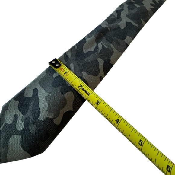 J. Ferrar 100% Cotton Camo Slim Neck Tie - Picture 5 of 5